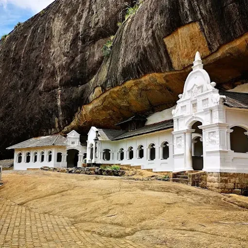 Dambulla Cave Temple