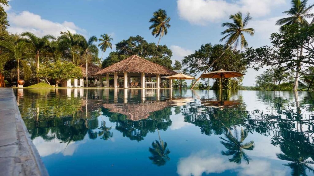 Infinity pool at Kahanda Kanda luxury hotel