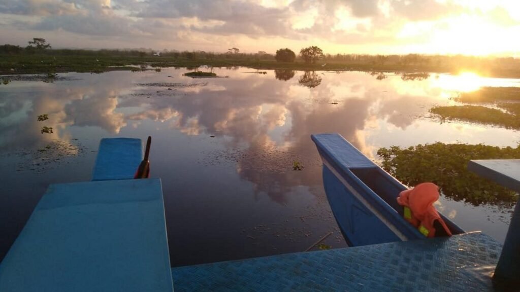 Bird watching at Kalamatiya wetlands in Sri Lanka