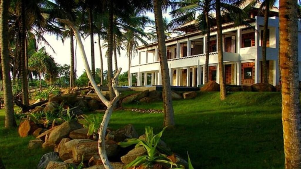 Turtle Bay Hotel surrounded by tropical gardens in Sri Lanka